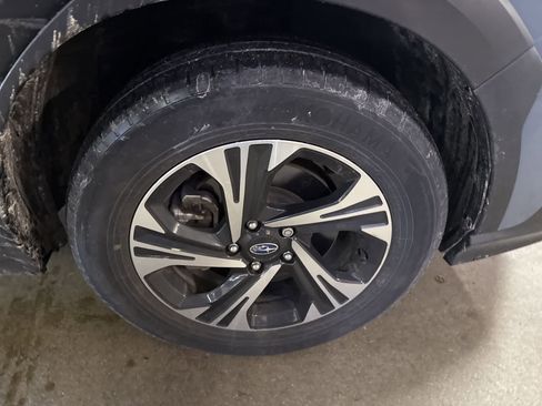 Used 2024 Subaru Crosstrek 2.0i Premium image 5