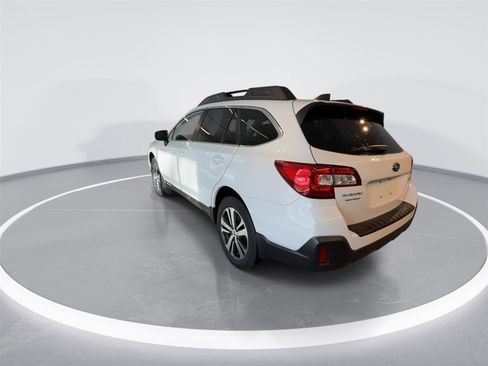 Used 2018 Subaru Outback 2.5i Limited image 8