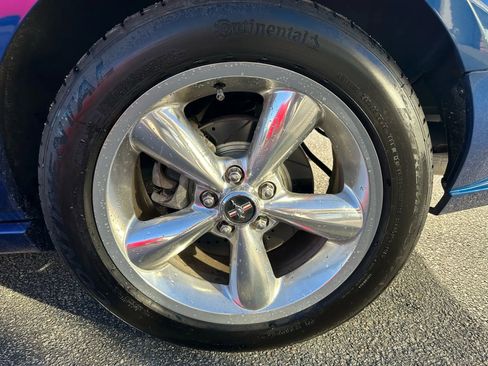 Used 2009 Ford Mustang GT Premium image 30