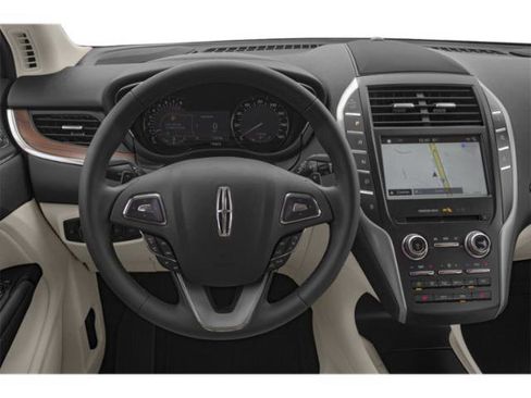 Used 2018 Lincoln MKC Select w/ Select Plus Package FWD image 7