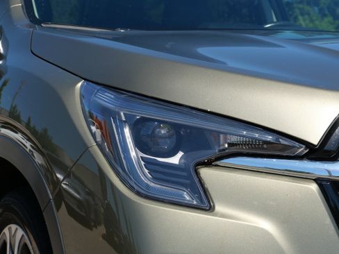 Used 2023 Subaru Ascent Touring AWD/4WD image 16
