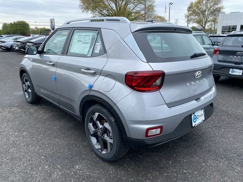 New 2026 Hyundai Venue SEL FWD image 8
