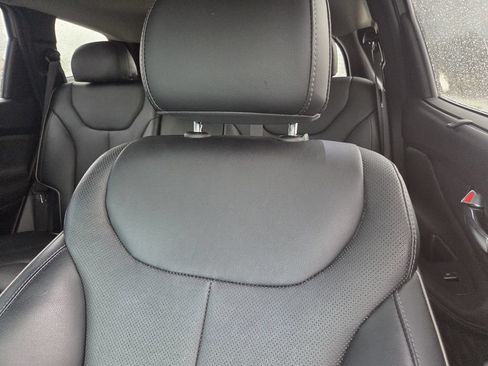 Used 2022 Hyundai Santa Fe SEL w/ Convenience + Premium Package FWD image 17