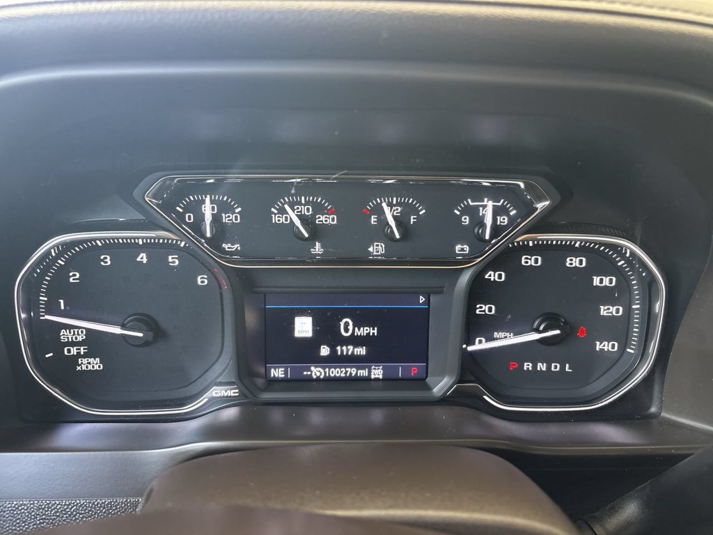 Used 2021 GMC Sierra 1500 SLT w/ SLT Premium Plus Package AWD/4WD image 11