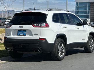 Used 2019 Jeep Cherokee Latitude Plus w/ Comfort/Convenience Group video 2