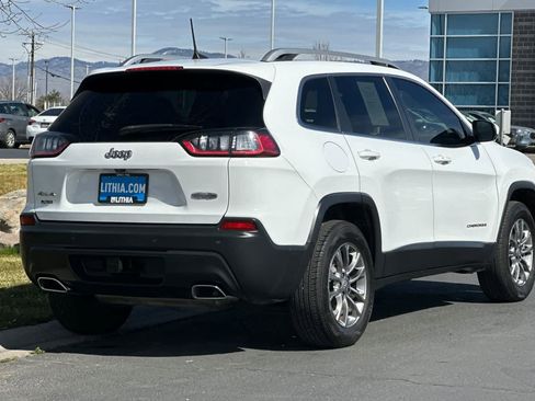 Used 2019 Jeep Cherokee Latitude Plus w/ Comfort/Convenience Group image 2