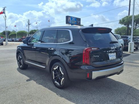 Used 2025 Kia Telluride S AWD/4WD image 23
