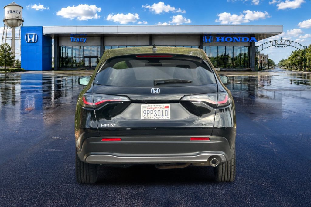 Certified 2025 Honda HR-V Sport image 8