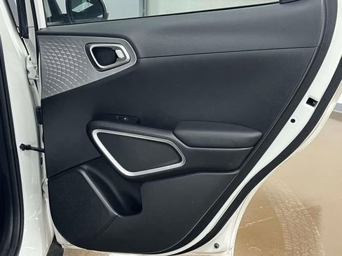 Used 2022 Kia Soul LX w/ Technology Package image 21