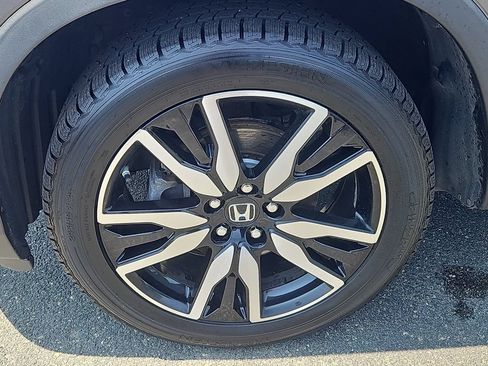 Used 2019 Honda Pilot Touring image 7