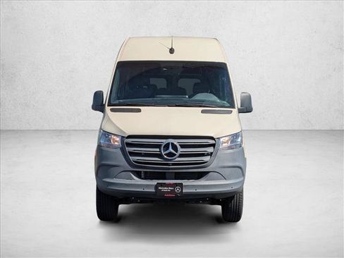 Used 2023 Mercedes-Benz Sprinter 2500 image 2