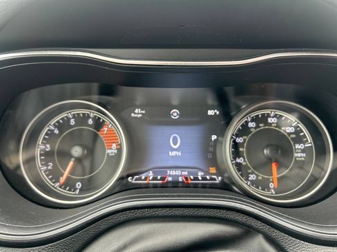 Used 2019 Jeep Cherokee Limited AWD/4WD image 23