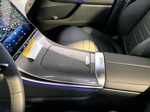 New 2026 Mercedes-Benz GLC 300 4MATIC image 10