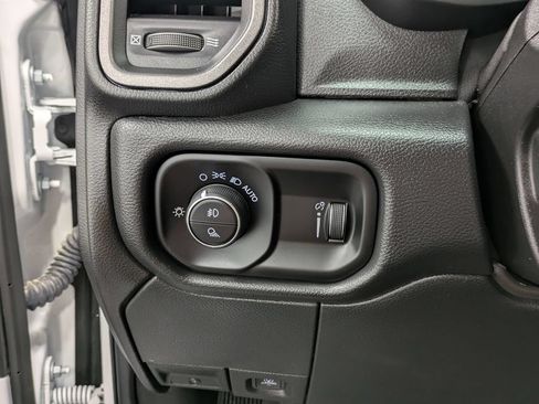 Used 2025 RAM 2500 Tradesman w/ Chrome Appearance Group AWD/4WD image 22