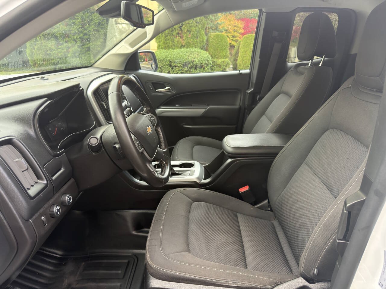 Used 2022 Chevrolet Colorado LT w/ Fleet Safety Package AWD/4WD image 11