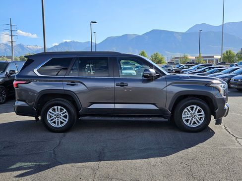 Used 2025 Toyota Sequoia SR5 AWD/4WD image 2