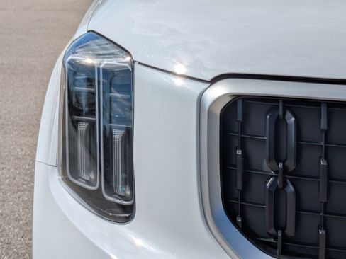 New 2025 Kia Telluride EX w/ EX Captain's Chair Package image 10