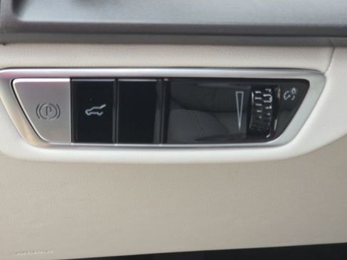 New 2026 Cadillac Vistiq Sport w/ LPO, Floor Liner Package image 28