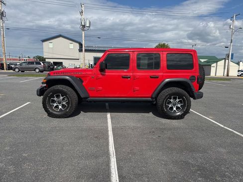 Used 2022 Jeep Wrangler Unlimited Rubicon w/ Cold Weather Group image 3