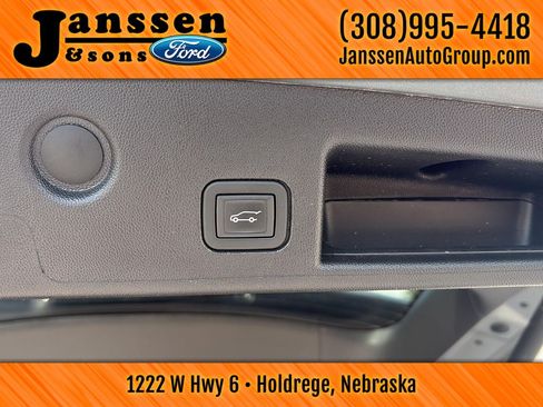 Used 2024 Chevrolet Equinox LT FWD image 10