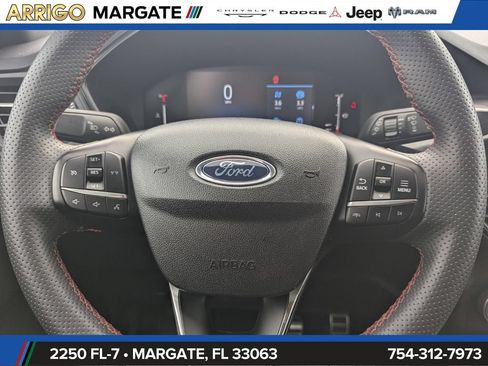 Used 2023 Ford Escape ST-Line FWD image 16