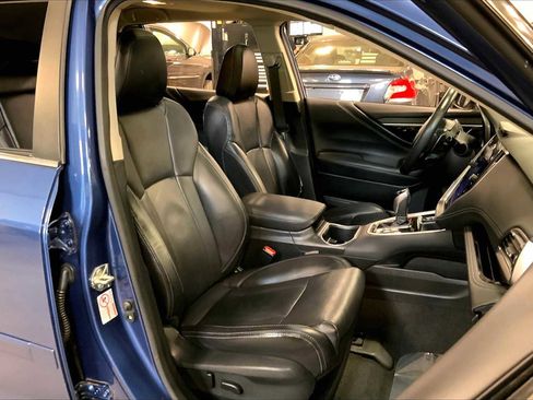 Used 2020 Subaru Outback Limited AWD/4WD image 7