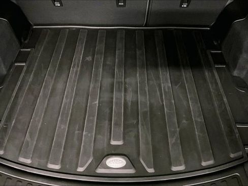 Certified 2025 Land Rover Discovery Sport S image 33