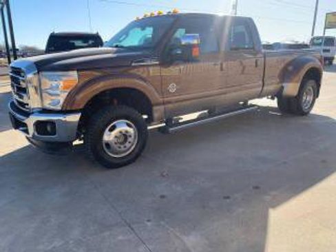 Used 2012 Ford F350 Lariat w/ Lariat Ultimate Pkg image 3