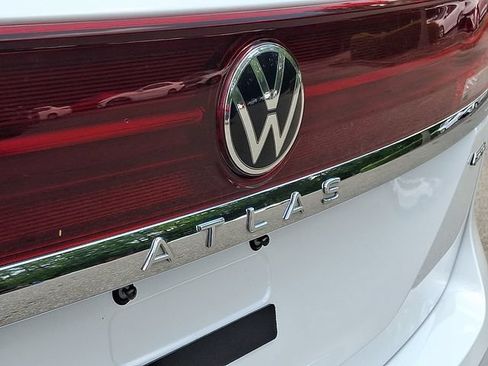 Used 2024 Volkswagen Atlas SEL Premium R-Line AWD/4WD image 34