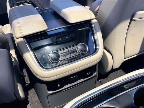 Used 2020 Lincoln Navigator Reserve w/ Equipment Group 208A Reserve AWD/4WD image 34