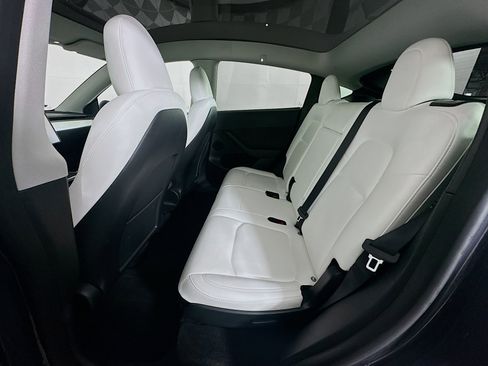 Used 2023 Tesla Model Y Long Range image 28
