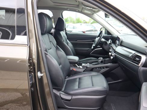 Used 2025 Kia Telluride S FWD image 28