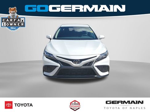 Used 2024 Toyota Camry SE FWD image 3