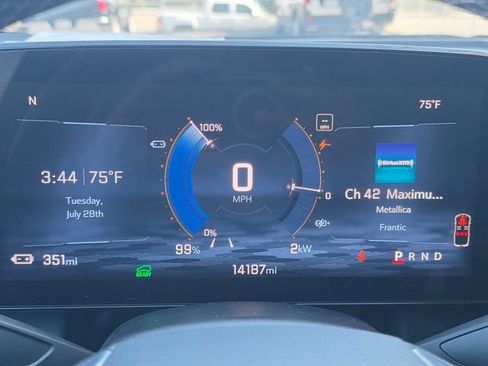 Certified 2024 Chevrolet Equinox EV LT w/ LPO, Blackout Package FWD image 34