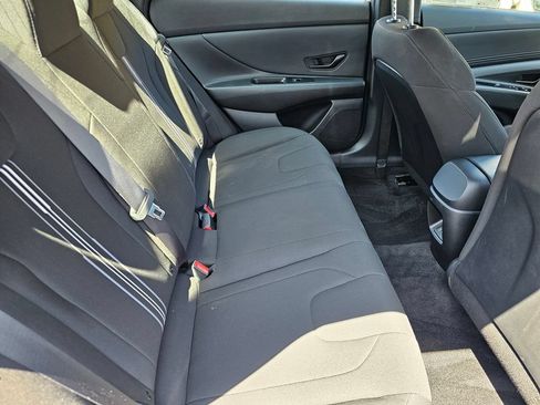 Certified 2025 Hyundai Elantra Sport FWD image 15