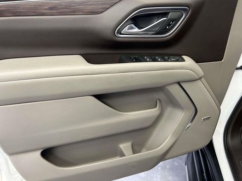 Used 2023 Chevrolet Tahoe LT w/ Luxury Package RWD image 19