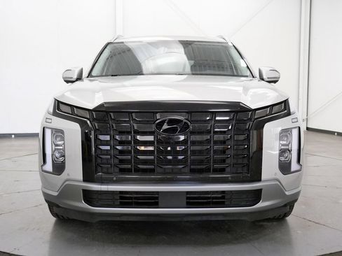 Used 2024 Hyundai Palisade Limited AWD/4WD image 2