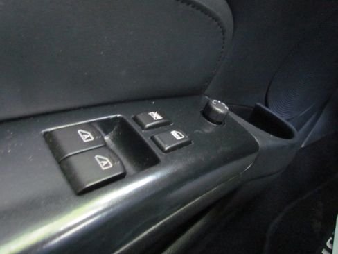 Used 2006 Nissan 350Z Enthusiast w/ (N93) Cargo Convenience Pkg image 14