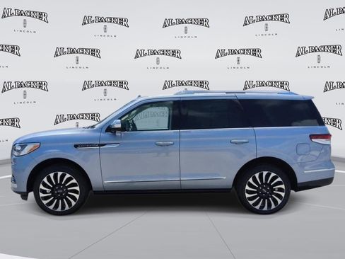 Used 2023 Lincoln Navigator Black Label image 2