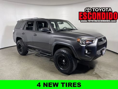 Used 2018 Toyota 4Runner SR5 Premium w/ Convenience Package AWD/4WD image 1