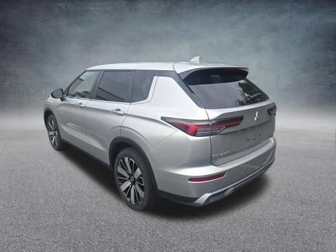 Used 2025 Mitsubishi Outlander SE AWD/4WD image 7