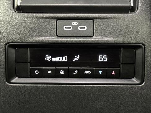 Used 2024 MAZDA CX-90 3.3 Turbo w/ Preferred Plus image 32