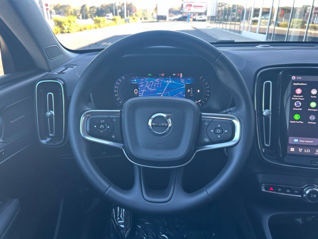Used 2026 Volvo XC40 B5 Plus AWD/4WD image 17