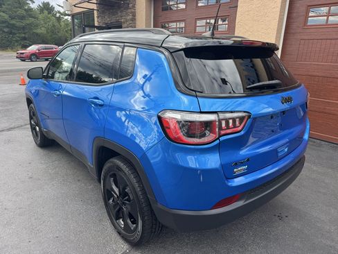 Used 2019 Jeep Compass Latitude AWD/4WD image 6