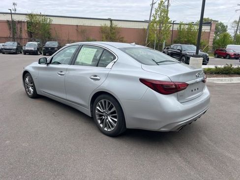 Used 2019 INFINITI Q50 Luxe w/ Essential Package (3.0T Luxe) AWD/4WD image 7