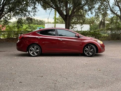 Used 2014 Hyundai Elantra Limited w/ Option Group 03 FWD image 4