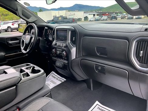 Used 2021 Chevrolet Silverado 1500 LT AWD/4WD image 14