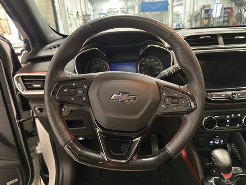 Used 2022 Chevrolet TrailBlazer RS w/ Sun and Liftgate Package image 17