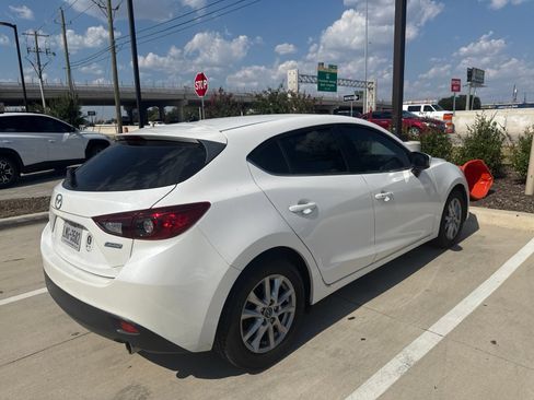 Used 2016 MAZDA MAZDA3 i Touring FWD image 3