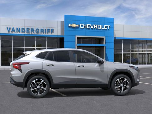 New 2026 Chevrolet Trax RS FWD image 5